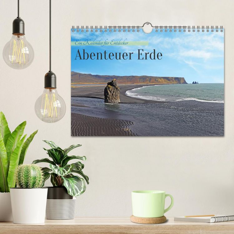 Produktbild: Abenteuer Erde Ein Kalender f&uuml;r Entdecker (Wandkalender 2026 DIN A4 quer), CALVENDO Monatskalender