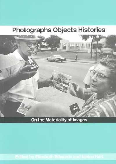 Produktbild: Photographs Objects Histories
