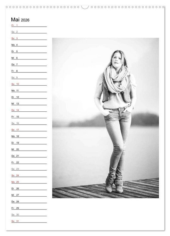 Produktbild: Mode in schwarz und wei&szlig; (Wandkalender 2026 DIN A2 hoch), CALVENDO Monatskalender