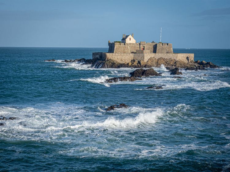 Produktbild: CALVENDO Puzzle Saint-Malo, das Fort du Grand B&eacute; | 1000 Teile Lege-Gr&ouml;&szlig;e 64x48cm Foto-Puzzle f&uuml;r gl&uuml;ckliche Stunden