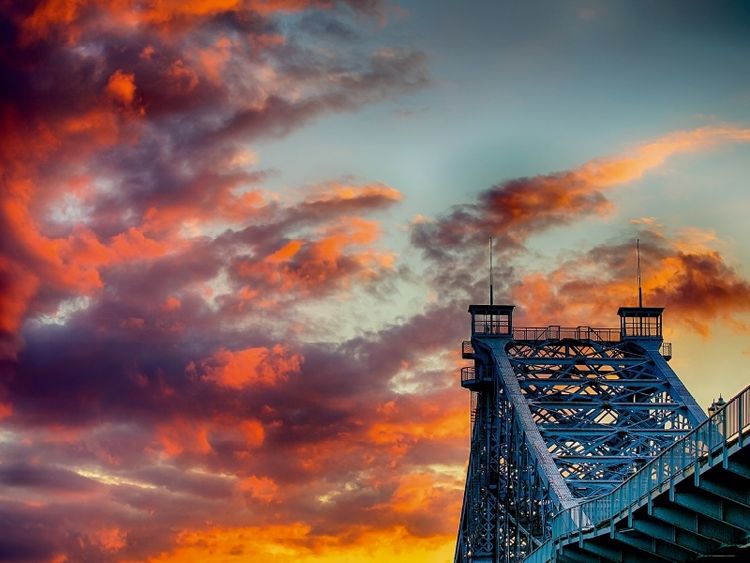 Produktbild: CALVENDO Puzzle Sonnenuntergang Dresden an der Loschwitzer Br&uuml;cke | 1000 Teile Lege-Gr&ouml;&szlig;e 64x48cm Foto-Puzzle f&uuml;r gl&uuml;ckliche Stunden