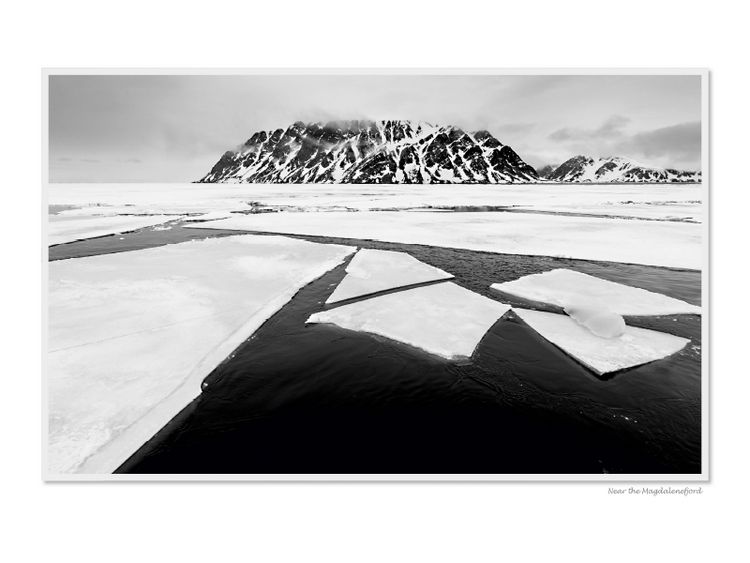 Produktbild: CALVENDO Puzzle Ein Motiv aus dem Kalender Emotional Moments: Spitsbergen Svalbard UK-Version | 1000 Teile Lege-Gr&ouml;&szlig;e 64x48cm Foto-Puzzle f&uuml;r gl&uuml;ckliche Stunden