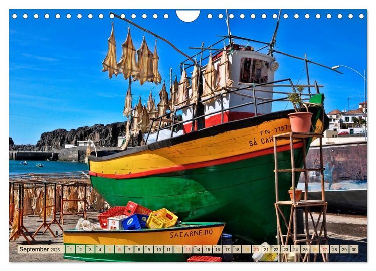 Produktbild: Madeira - blaues Wasser, gr&uuml;ne Berge, bunte Blumen (Wandkalender 2026 DIN A4 quer), CALVENDO Monatskalender