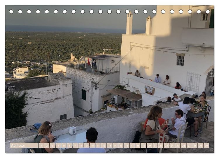 Produktbild: Ostuni - Apuliens wei&szlig;e Stadt (Tischkalender 2026 DIN A5 quer), CALVENDO Monatskalender