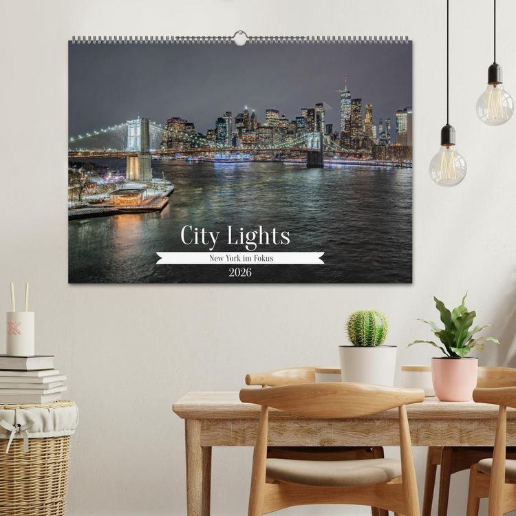 Produktbild: City Lights &ndash; New York im Fokus (Wandkalender 2026 DIN A2 quer), CALVENDO Monatskalender