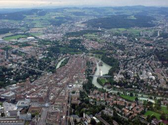 Produktbild: CALVENDO Puzzle Bern - Hauptstadt der Schweiz | 2000 Teile Lege-Gr&ouml;&szlig;e 90x67cm Foto-Puzzle f&uuml;r gl&uuml;ckliche Stunden