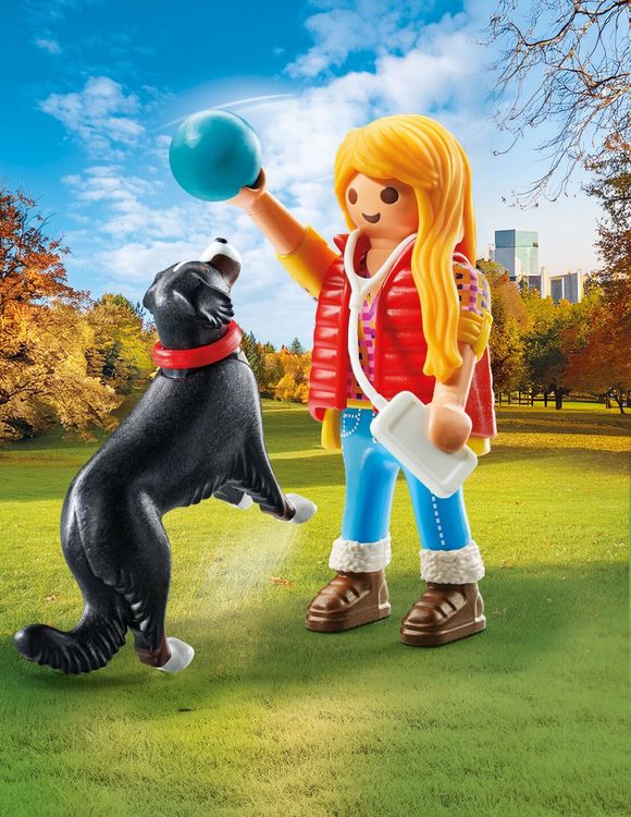 Produktbild: PLAYMOBIL 71738 Frau mit Sennenhund