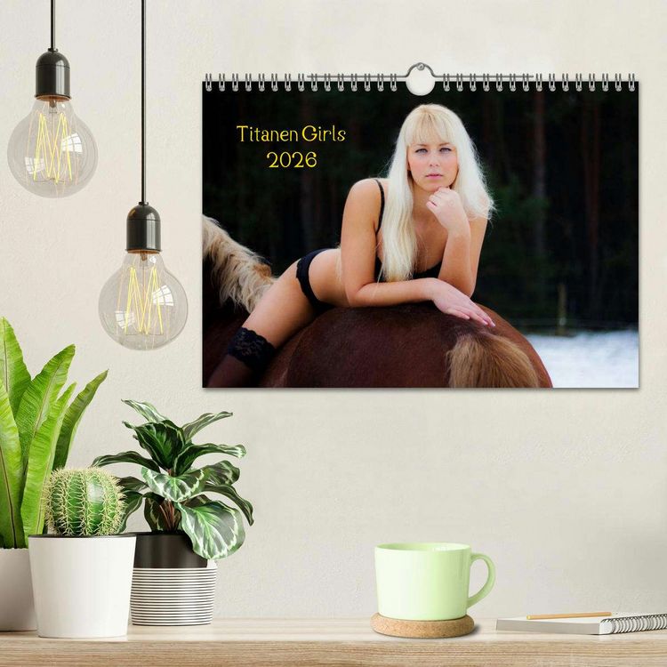 Produktbild: Titanen Girls 2026 - erotische Frauen und starke Pferde (Wandkalender 2026 DIN A4 quer), CALVENDO Monatskalender