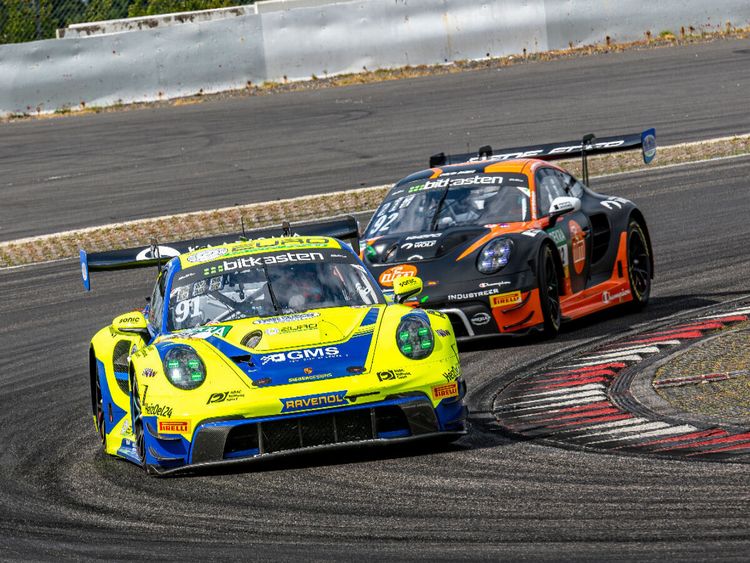 Produktbild: CALVENDO Puzzle Team Joos by RACEmotion, Huber Racing / Porsche 911 GT3 R | 1000 Teile Lege-Gr&ouml;&szlig;e 64x48cm Foto-Puzzle f&uuml;r gl&uuml;ckliche Stunden