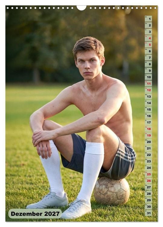 Produktbild: Nachspielzeit - Athletische Fu&szlig;baller - sinnlich und intensiv (Wandkalender 2027 DIN A3 hoch), CALVENDO Monatskalender
