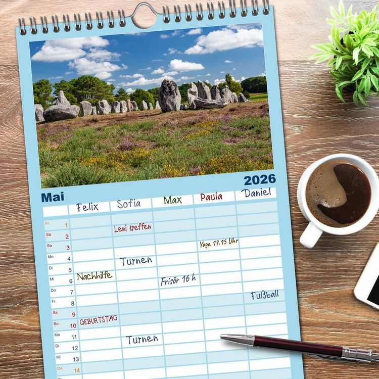 Produktbild: Familienplaner 2026 - Bretagne Traumhafte K&uuml;sten in Frankreichs Nordwesten mit 5 Spalten (Wandkalender, 21 x 45 cm) CALVENDO