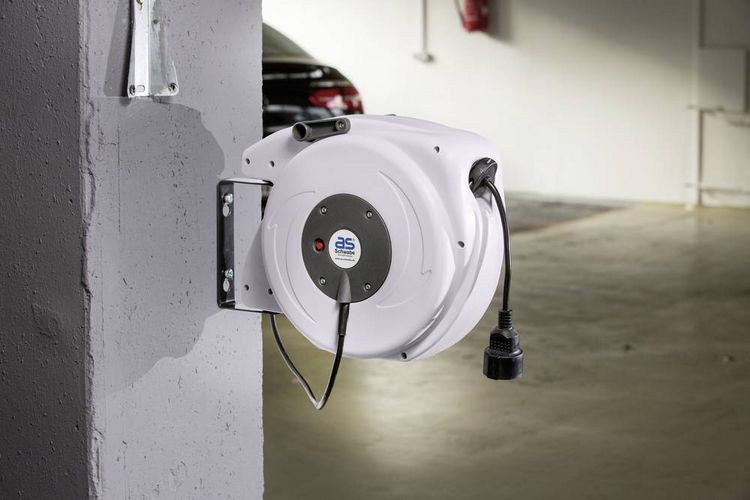 Produktbild: AS Schwabe 12645 Wandkabeltrommel 20m Schwarz Schutzkontakt-Winkelstecker, Frankreich-Stecker