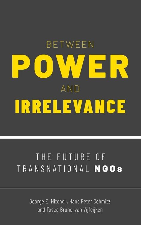 Produktbild: Between Power and Irrelevance