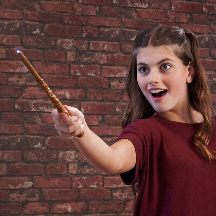 Produktbild: Wizarding World Harry Potter - Leuchtzauberstab von Hermine Granger mit Patronus-Projektion, ca. 33 cm
