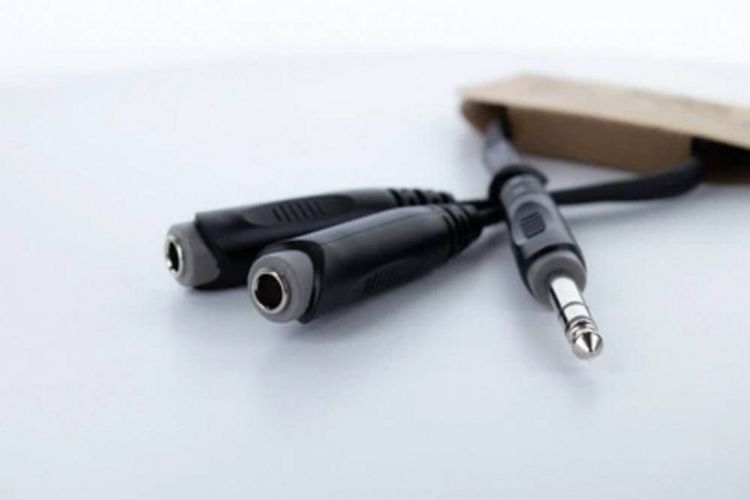 Produktbild: Cordial 14882 Klinke Audio Y-Adapter [1x Klinkenstecker 6.3mm (stereo) - 2x Klinkenbuchse 6.3mm (stereo)] 0.30m Schwarz