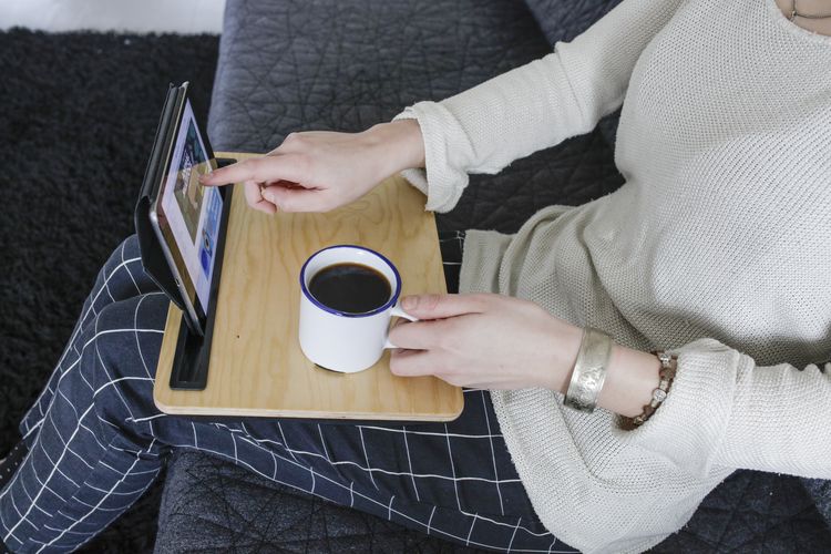Produktbild: IBed Holzunterlage f&uuml;r Tablets