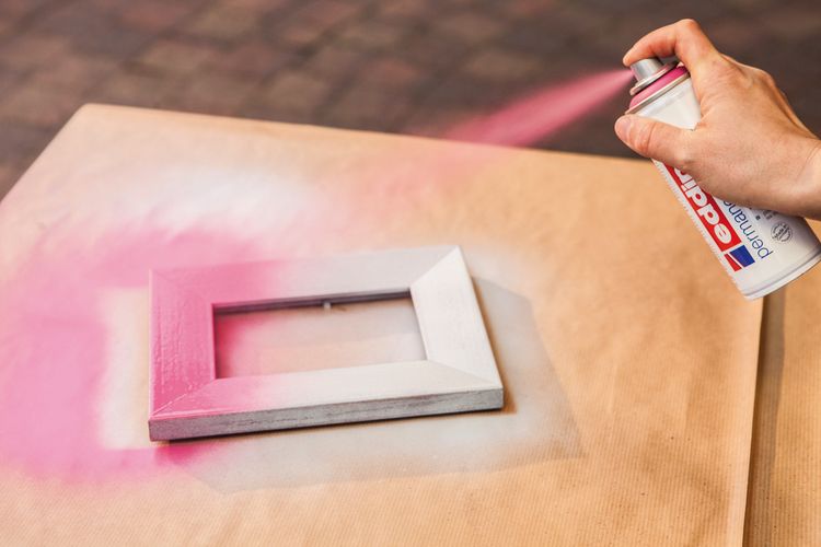 Produktbild: 5200 Permanent Spray, telemagenta matt, 200ml Premium Acryllack