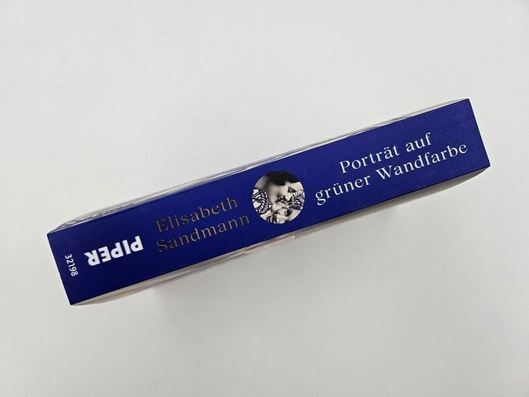 Produktbild: Portr&auml;t auf gr&uuml;ner Wandfarbe
