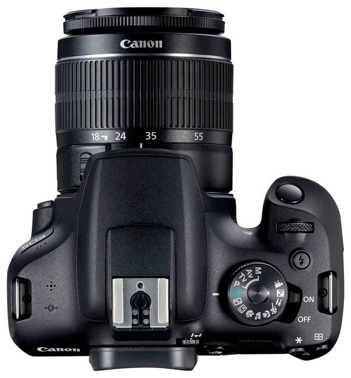 Produktbild: Canon EOS 2000D Kit 18-55 mm DC III Digitale Spiegelreflexkamera EF-S 18-55 mm IS III 24.1 Megapixel Schwarz Optischer Sucher, mit eingebautem Blitz,