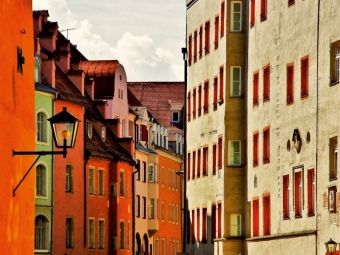 Produktbild: CALVENDO Puzzle Regensburg, am Haidplatz. | 1000 Teile Lege-Gr&ouml;&szlig;e 64x48cm Foto-Puzzle f&uuml;r gl&uuml;ckliche Stunden