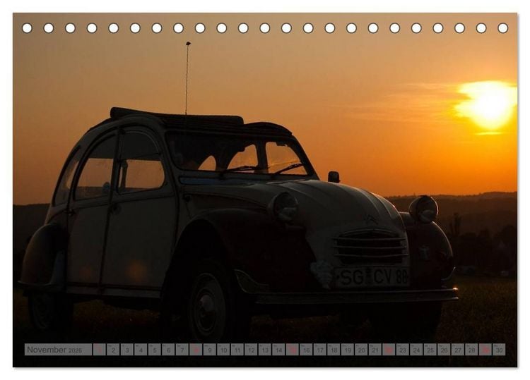Produktbild: Kultauto Ente Citro&euml;n 2CV (Tischkalender 2026 DIN A5 quer), CALVENDO Monatskalender