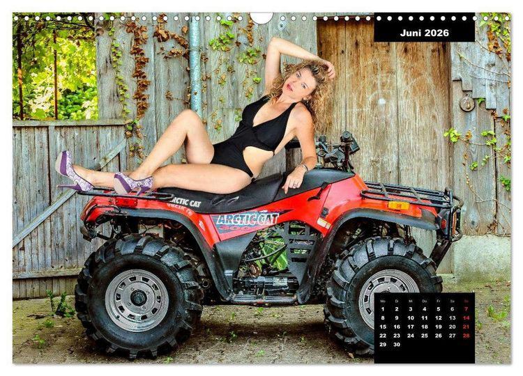 Produktbild: Kurven - Fieber - Modelle und Autos (Wandkalender 2026 DIN A3 quer), CALVENDO Monatskalender