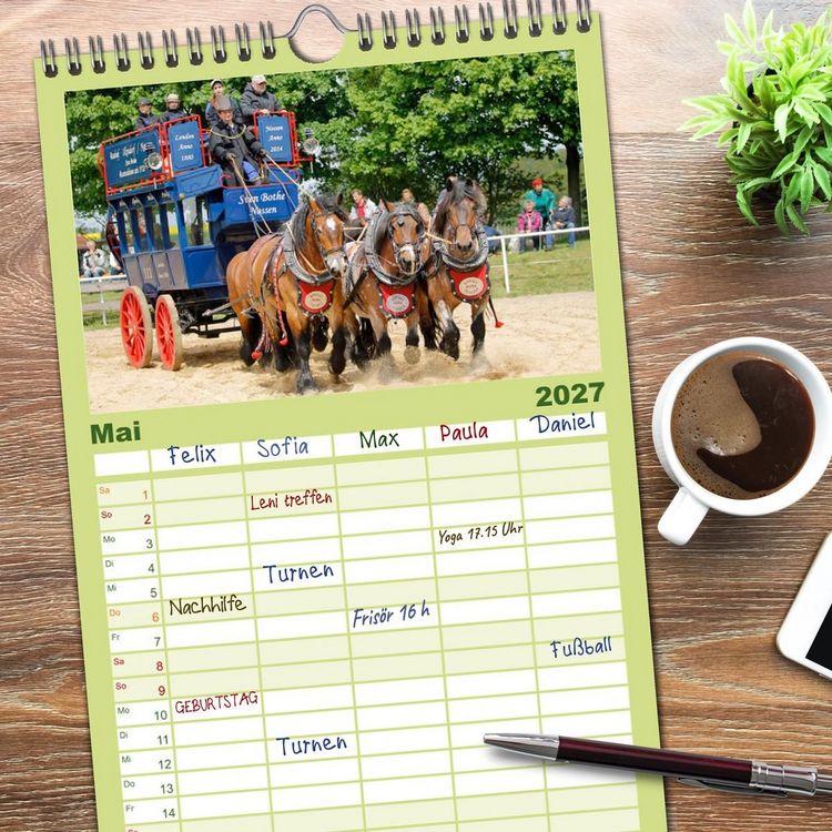 Produktbild: Familienplaner 2027 - Schwere Pferde mit 5 Spalten (Wandkalender, 21 x 45 cm) CALVENDO