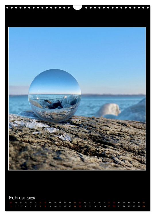 Produktbild: Momente aus Glas &ndash; Glaskugelfotografie (Wandkalender 2026 DIN A3 hoch), CALVENDO Monatskalender
