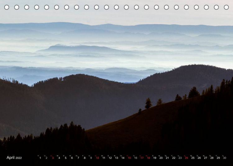 Produktbild: Nebelberge - Zauberhafte Bergwelten (Tischkalender 2022 DIN A5 quer)