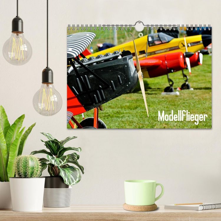 Produktbild: Modellflieger / CH-Version (Wandkalender 2026 DIN A4 quer), CALVENDO Monatskalender