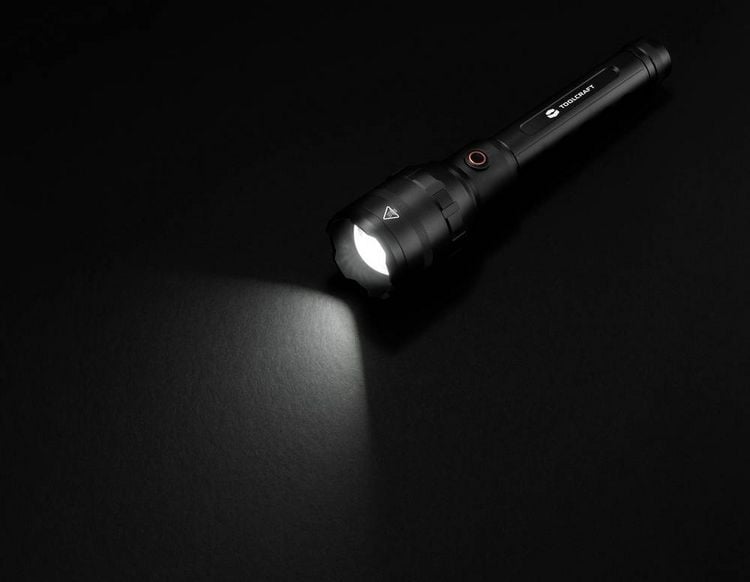 Produktbild: TOOLCRAFT TO-8578260 TO-8578260 LED Taschenlampe mit USB-Schnittstelle akkubetrieben 10.000 lm 10 h 730 g