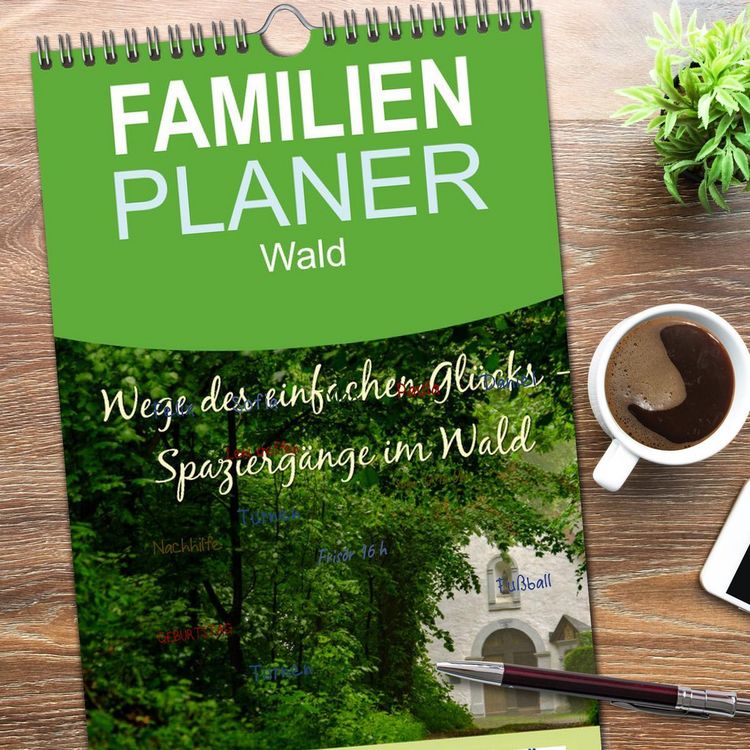 Produktbild: Familienplaner 2026 - Wege des einfachen Gl&uuml;cks - Spazierg&auml;nge im Wald mit 5 Spalten (Wandkalender, 21 x 45 cm) CALVENDO