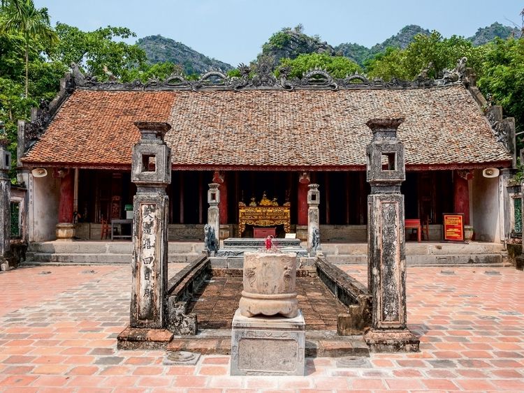 Produktbild: CALVENDO Puzzle Dinh Tien Hoang Tempel, Hoa Lu 1000 Teile Puzzle quer | 1000 Teile Lege-Gr&ouml;&szlig;e 64 &times; 48 cm Foto-Puzzle f&uuml;r gl&uuml;ckliche Stunden