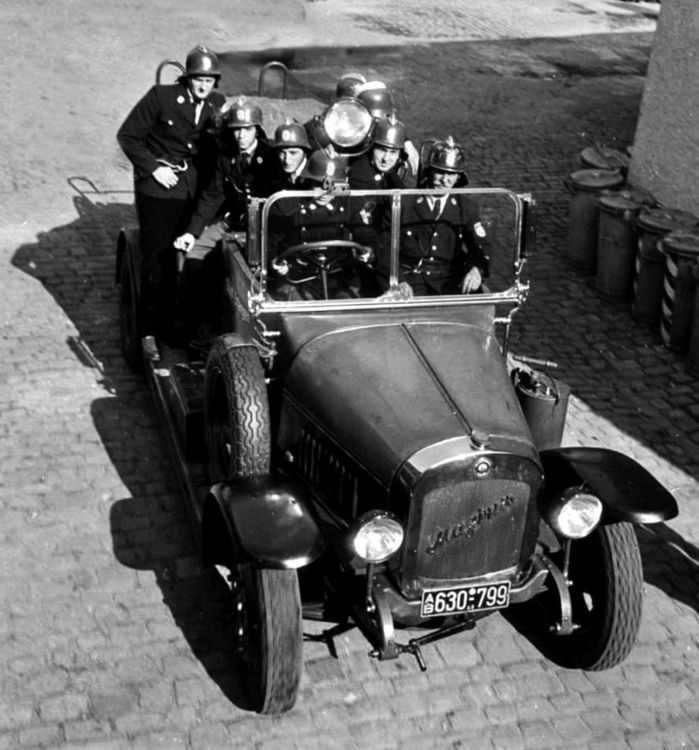 Produktbild: Klug, J: Feuerwehr Erlangen