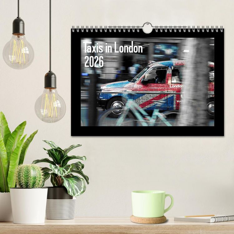Produktbild: Taxis in London / UK-Version (Wall Calendar 2026 DIN A4 landscape), CALVENDO 12 Month Wall Calendar