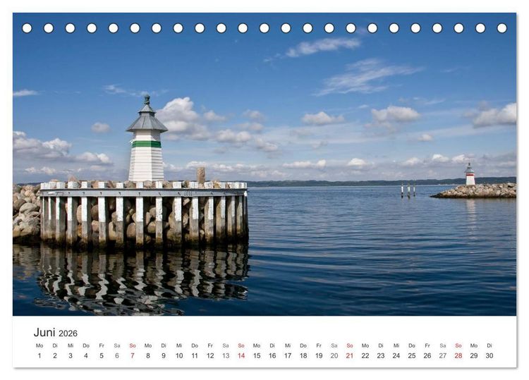 Produktbild: Leuchtt&uuml;rme und Leuchtfeuer an der Ostsee (Tischkalender 2026 DIN A5 quer), CALVENDO Monatskalender
