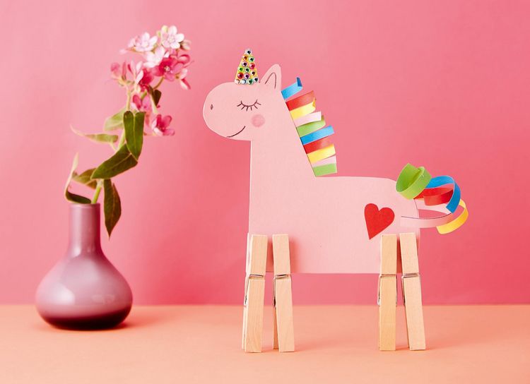 Produktbild: Einhorn-Bastelbox. Mit Anleitungen, Bastelmaterial und Mitmachbuch