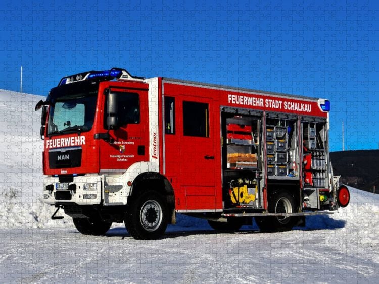 Produktbild: CALVENDO Puzzle Lentner Hilfeleistungsl&ouml;schgruppenfahrzeug HLF 20 / Freiwillige Feuerwehr Schalkau | 1000 Teile Lege-Gr&ouml;&szlig;e 64x48cm Foto-Puzzle f&uuml;r gl&uuml;