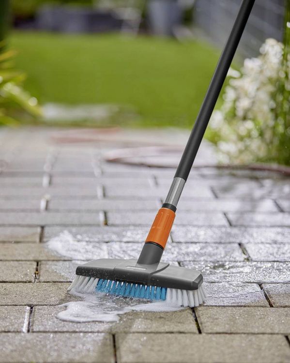 Produktbild: GARDENA Cleansystem 18816-20 Stielb&uuml;rste 27cm