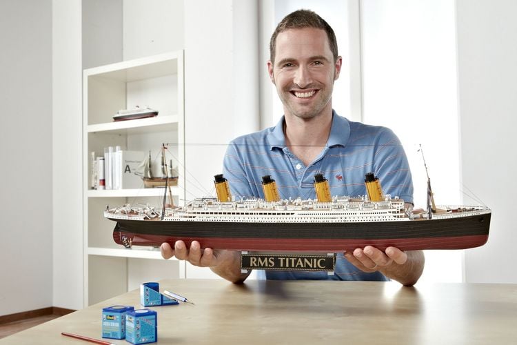 Produktbild: Revell Geschenkset: 100 Jahre Titanic, Ma&szlig;stab 1:400