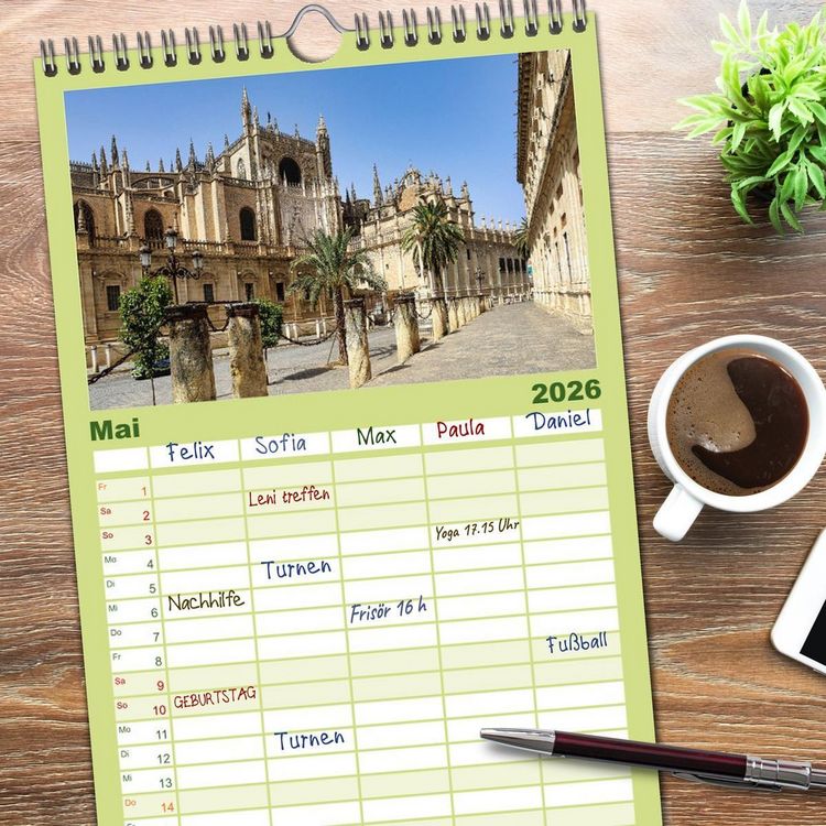 Produktbild: Familienplaner 2026 - Sevilla, eine der sch&ouml;nsten St&auml;dte der Welt mit 5 Spalten (Wandkalender, 21 x 45 cm) CALVENDO