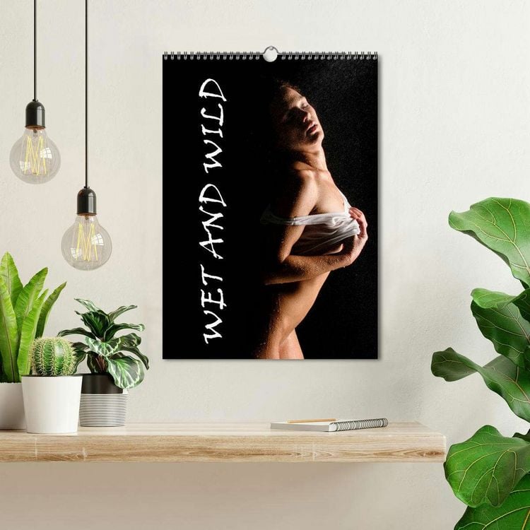 Produktbild: WET AND WILD GIRLS CALENDAR (Wandkalender 2026 DIN A3 hoch), CALVENDO Monatskalender