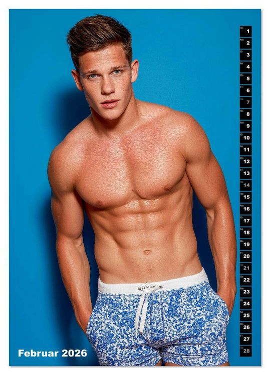 Produktbild: JUNG, SEXY, UNZENSIERT - M&auml;nner nackt in Shorts (Tischkalender 2026 DIN A5 hoch), CALVENDO Monatskalender