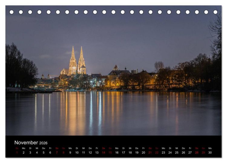 Produktbild: Regensburg bei Nacht (Tischkalender 2026 DIN A5 quer), CALVENDO Monatskalender