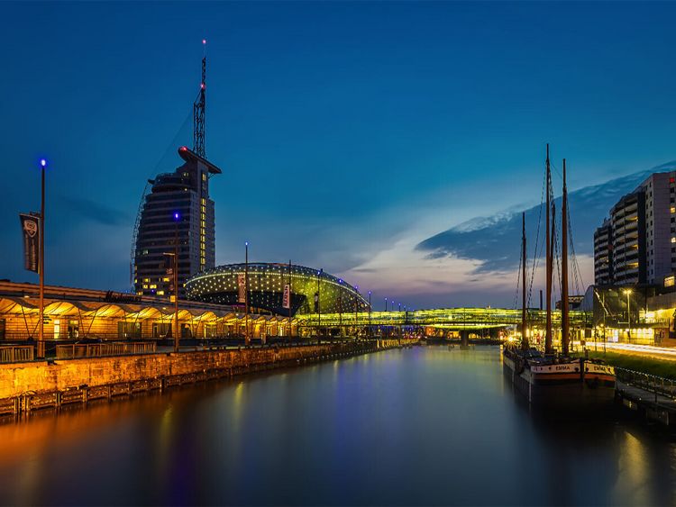 Produktbild: CALVENDO Puzzle Havenwelten mit Klimahaus - Bremerhaven | 1000 Teile Lege-Gr&ouml;&szlig;e 64x48cm Foto-Puzzle f&uuml;r gl&uuml;ckliche Stunden