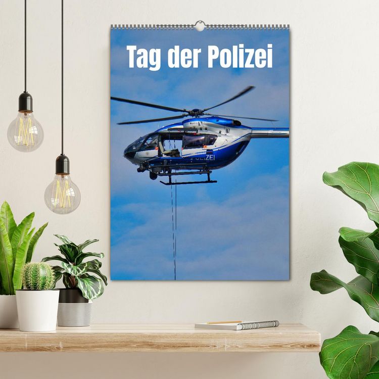 Produktbild: Tag der Polizei (Wandkalender 2026 DIN A2 hoch), CALVENDO Monatskalender
