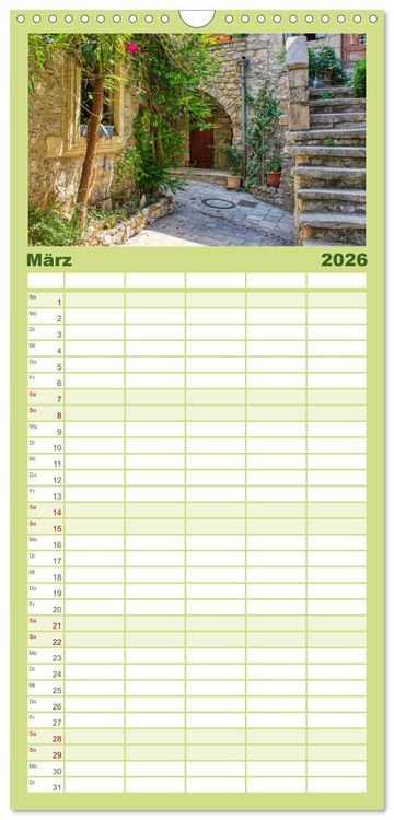 Produktbild: Familienplaner 2026 - Les Matelles - Mittelalterliches Kleinod mit 5 Spalten (Wandkalender, 21 x 45 cm) CALVENDO