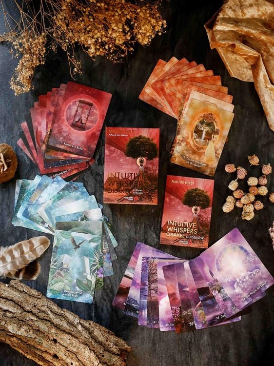 Produktbild: Intuitive Whispers Orakel - 44 Karten mit Booklet - Inspirationskarten