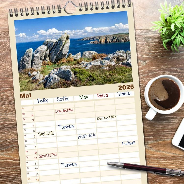 Produktbild: Familienplaner 2026 - Bretagne - Bilder einer K&uuml;stenlandschaft mit 5 Spalten (Wandkalender, 21 x 45 cm) CALVENDO