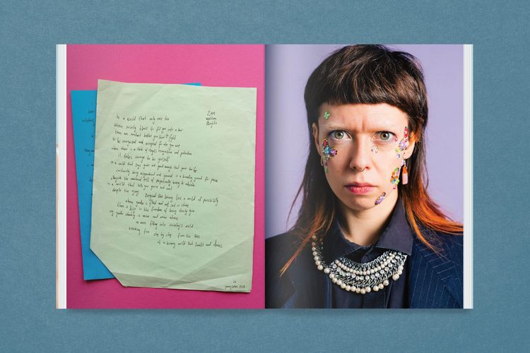 Produktbild: Beyond Binary